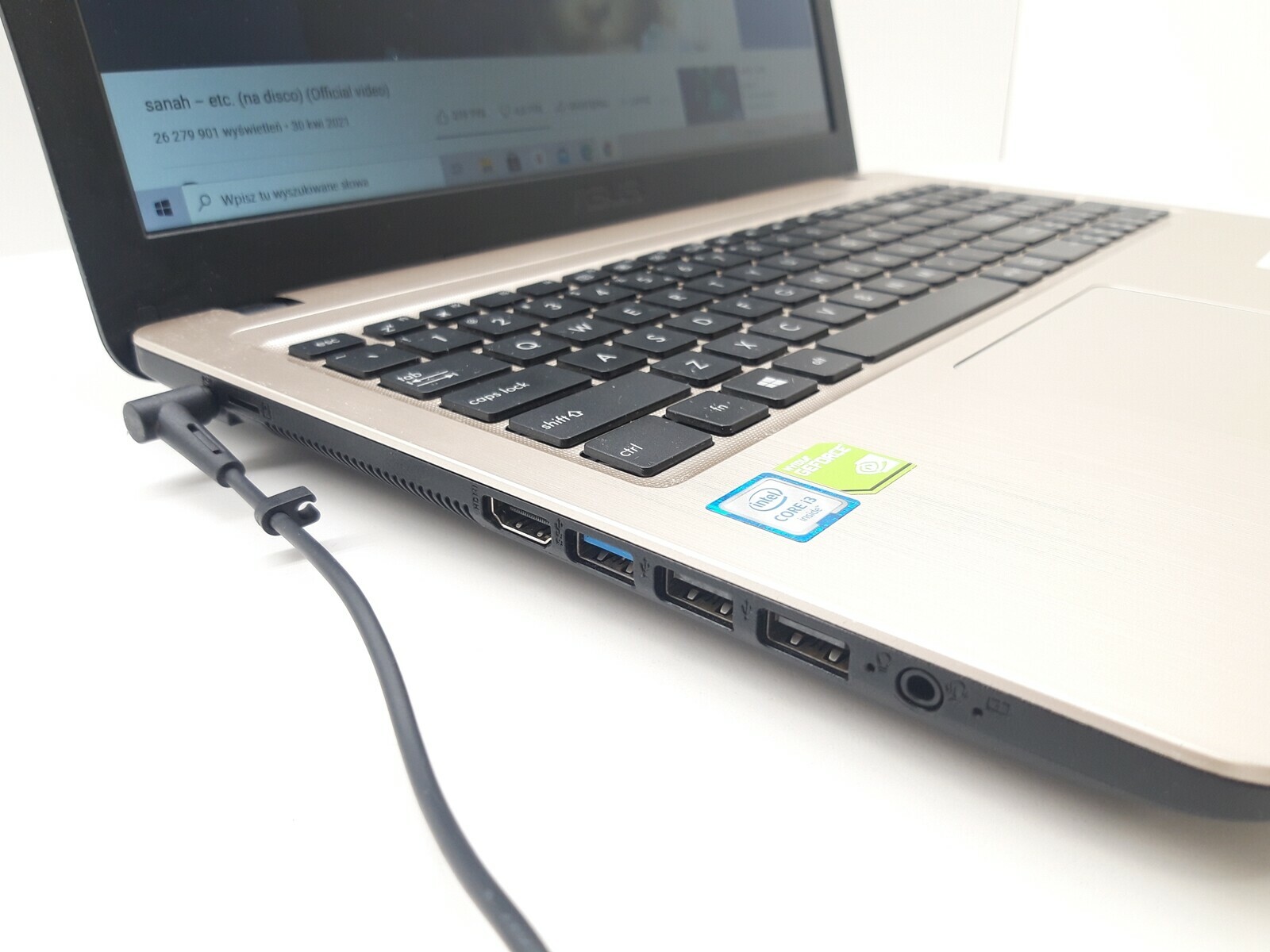 laptop-asus-vivobook-8265ngw-wielkosc-pamieci-ram-4-gb