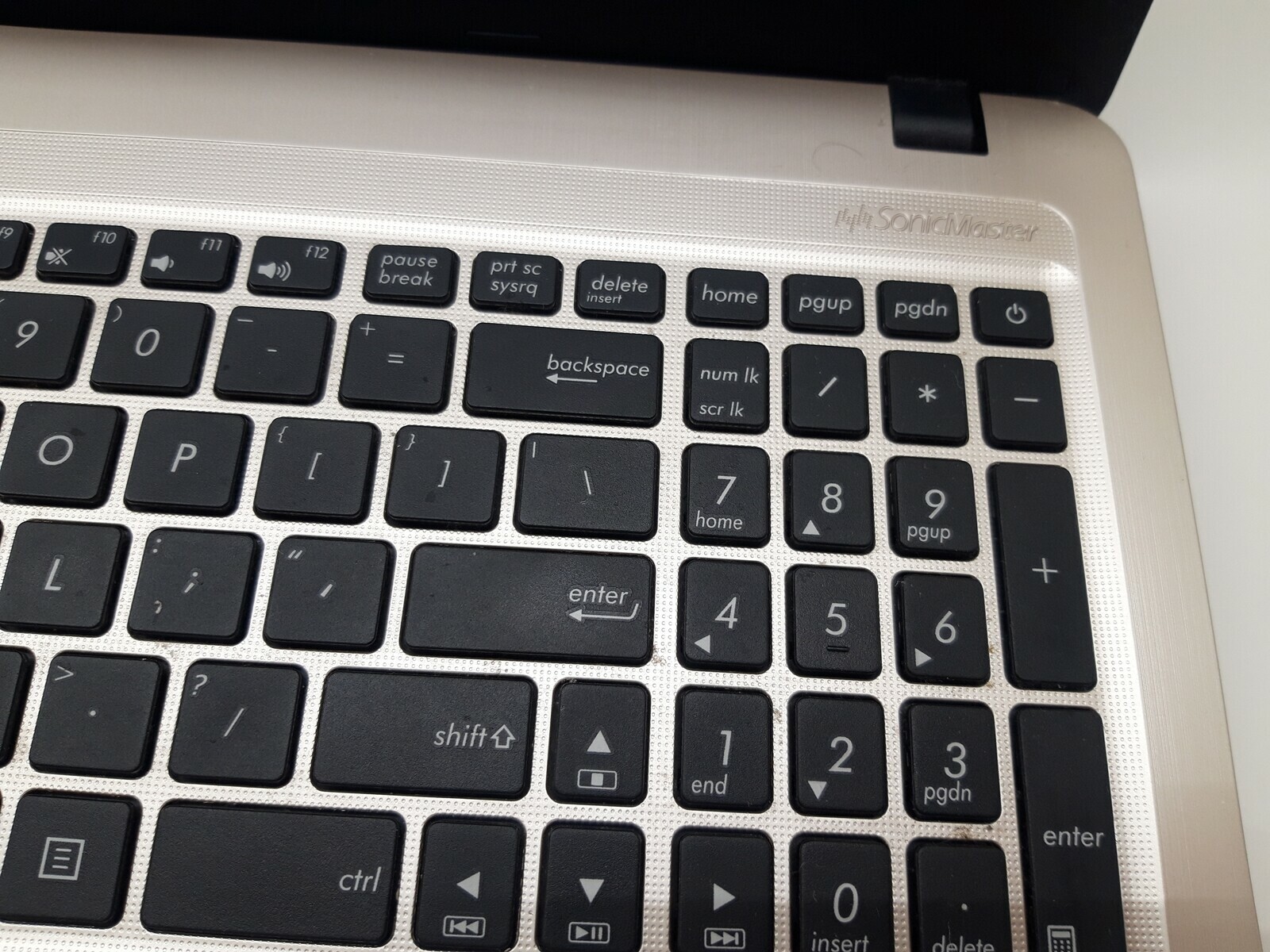 laptop-asus-vivobook-8265ngw-rozdzielczosc-px-1366-x-768