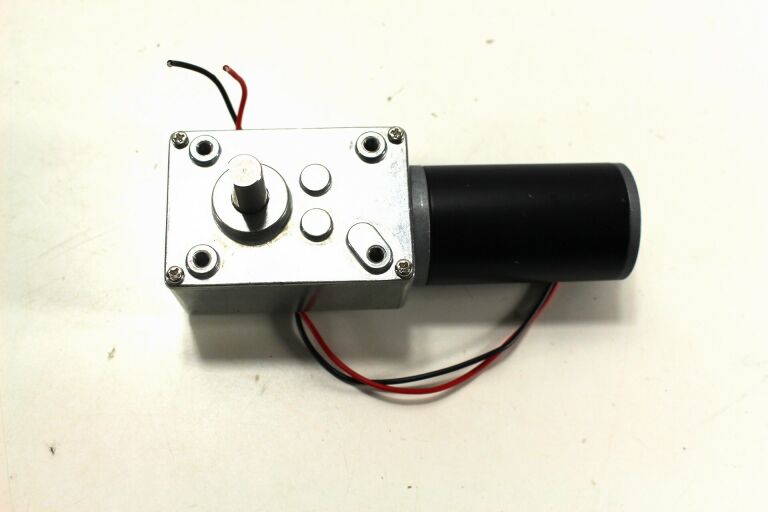 silnik-wolnoobrotowy-przekladnia-motoreduktor-partyzantow-2-jedrzejow-palladium