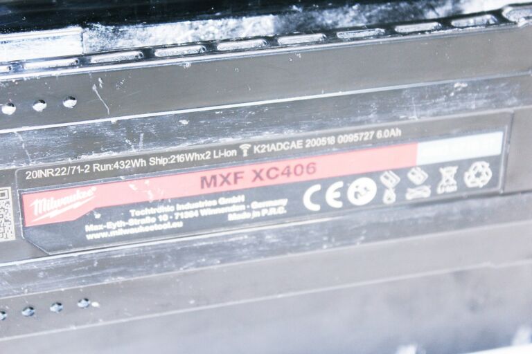 MILWAUKEE MXF COS350-601 PRZECINARKA BETON ASFALT