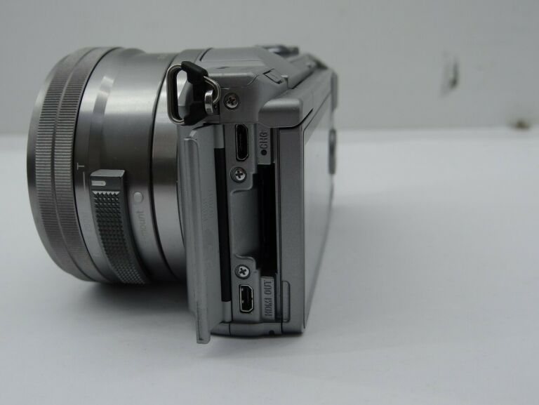 SONY ALPHA A5000
