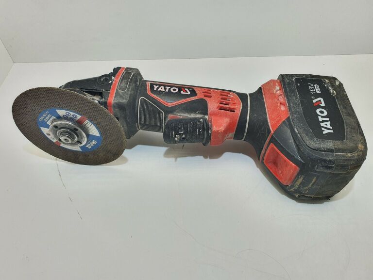 AKUMULATOROWA SZLIFIERKA KĄTOWA YATO YT-82827