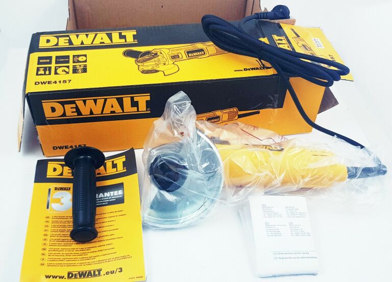 SZLIFIERKA KĄTOWA DEWALT DWE4157 900W
