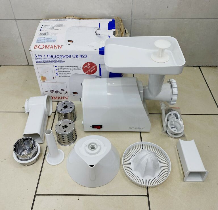MASZYNKA DO MIĘSA BOMANN CB 423 3W1 ZESTAW