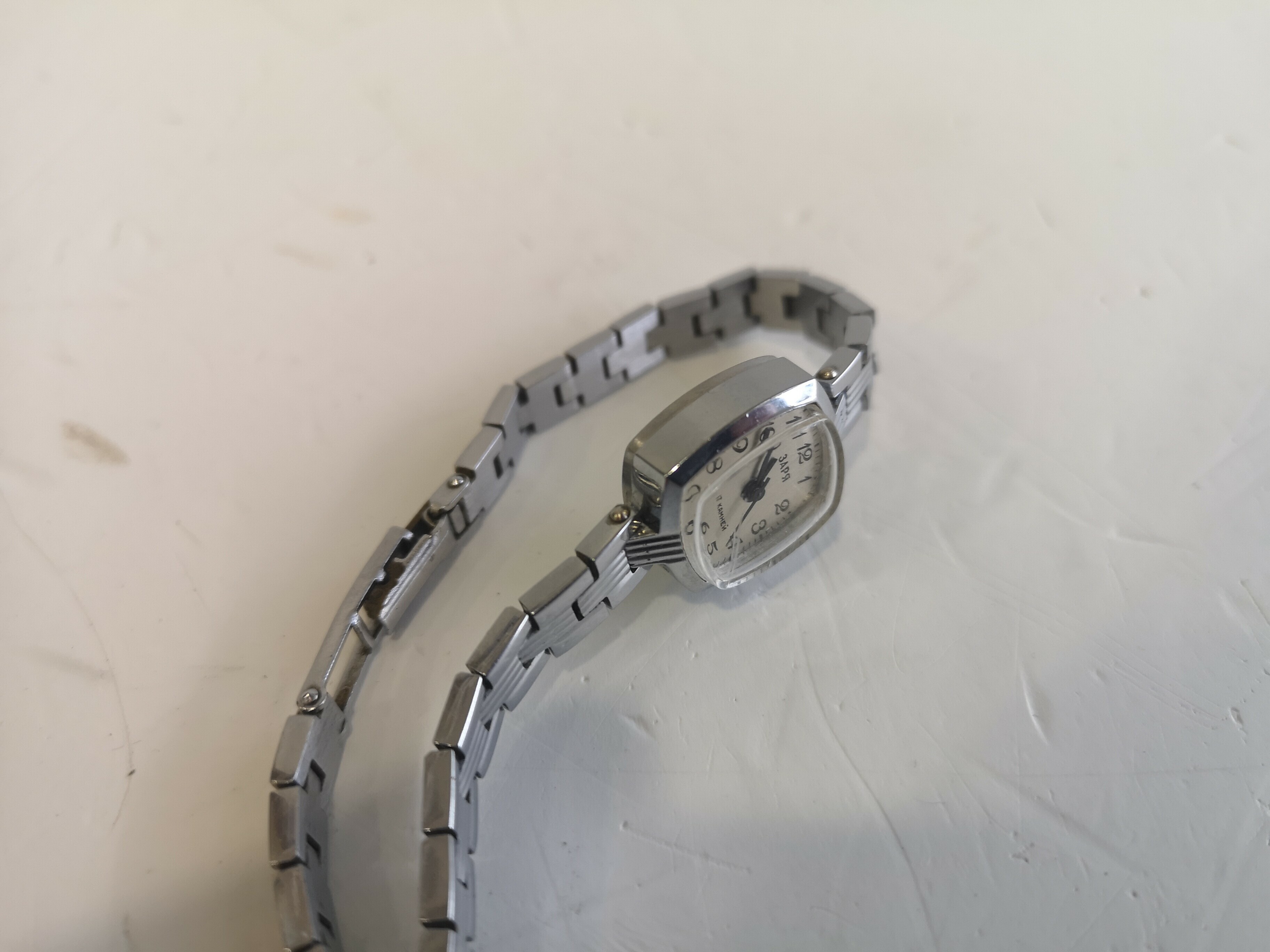 zegarek-rosyjski-3apr-17-kamieni-typ-nareczny