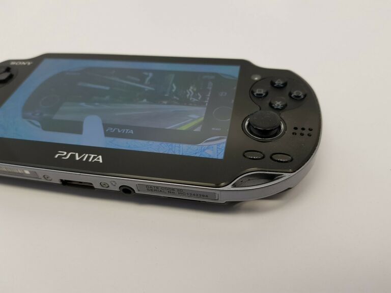 KONSOLA PS VITA PCH-1004 ZA01 WI-FI