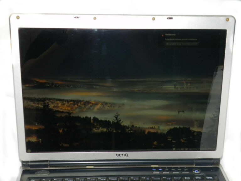 LAPTOP BENQ JOYBOOK P52 SPRAWNY