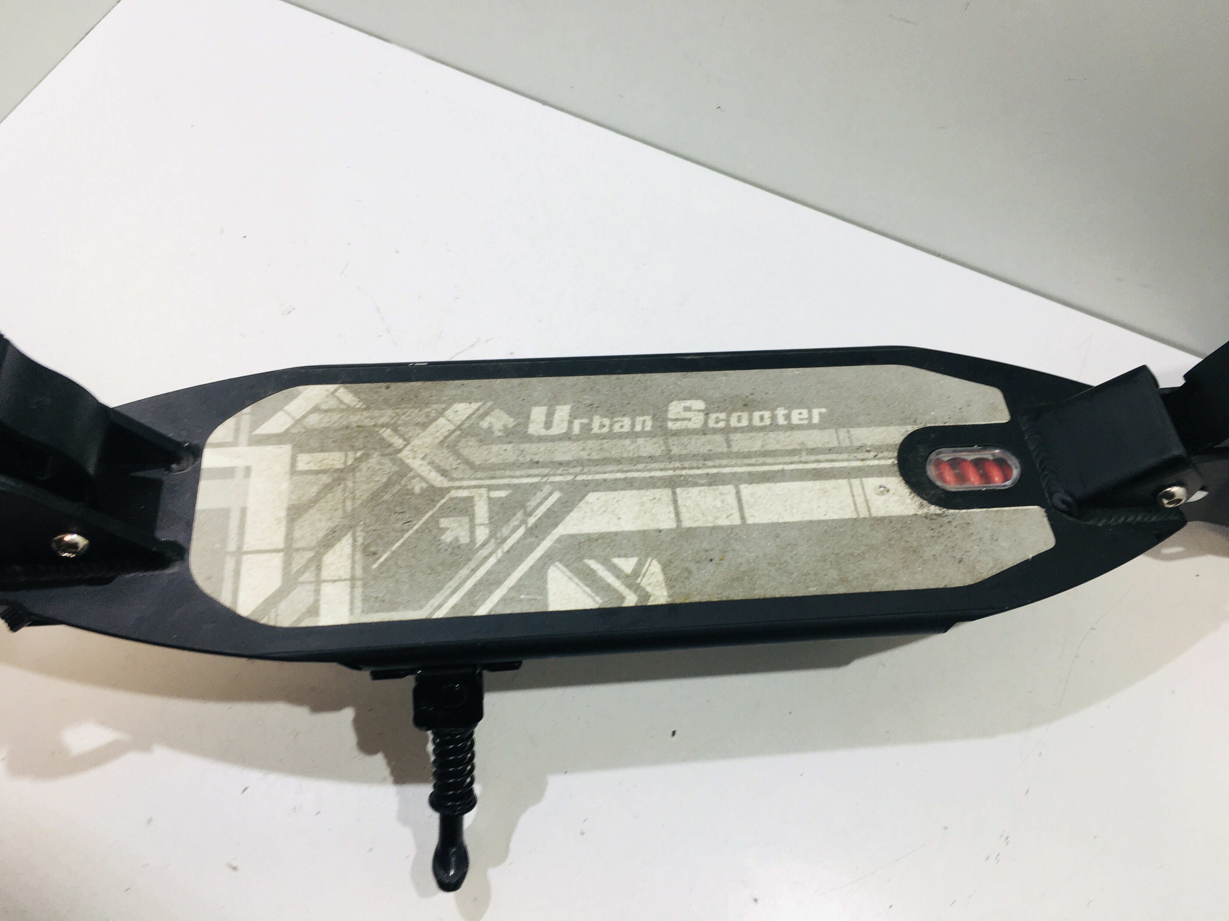 hulajnoga-z-napedem-urban-scooter-cerlo-a10-at-at-at-marka-inna-marka