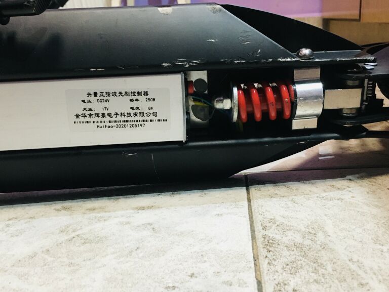 hulajnoga-z-napedem-urban-scooter-cerlo-a10-at-at-at-kod-producenta-hulajnoga-elektryczna-urban-scooter-cerl