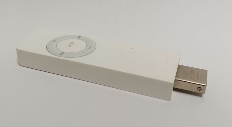 APPLE IPOD SHUFFLE 512MB A1112 *POLECAMY*