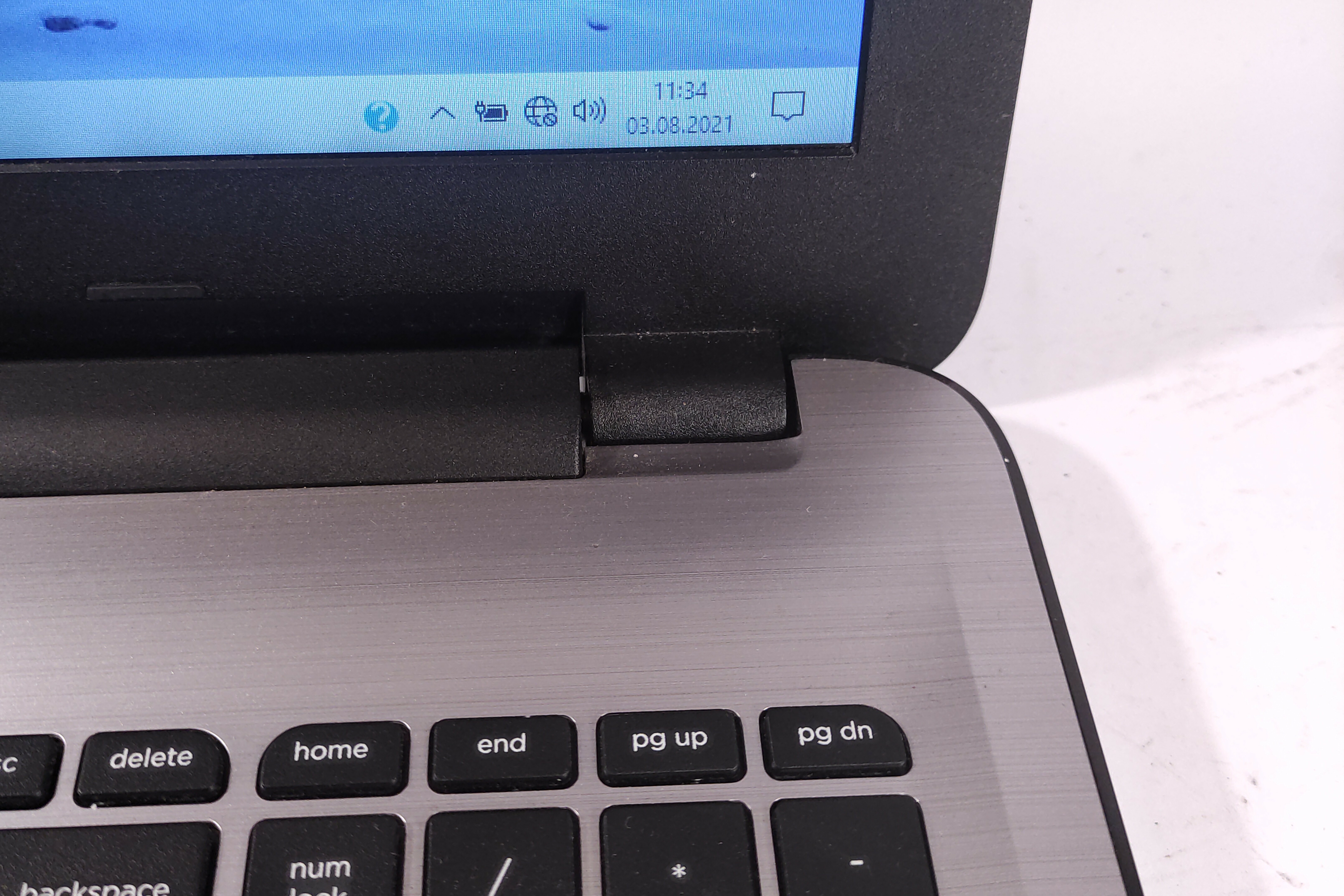 laptop-hp-255-g5-rozdzielczosc-px-1366-x-768