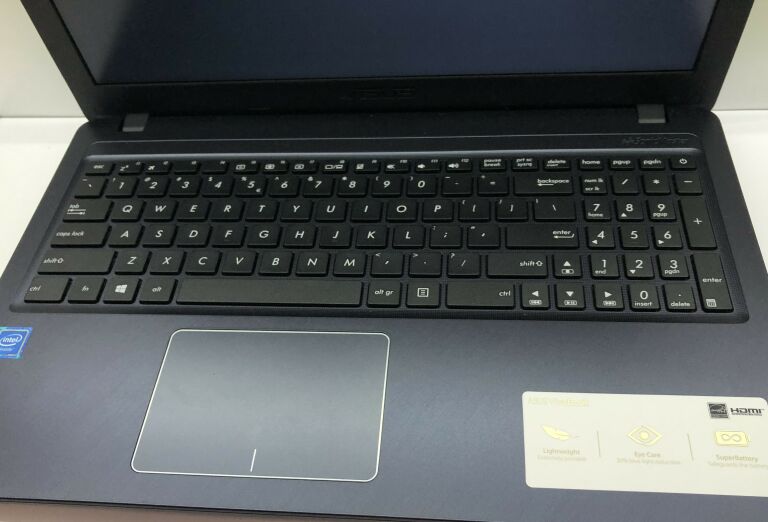 LAPTOP  ASUS F543M LAD