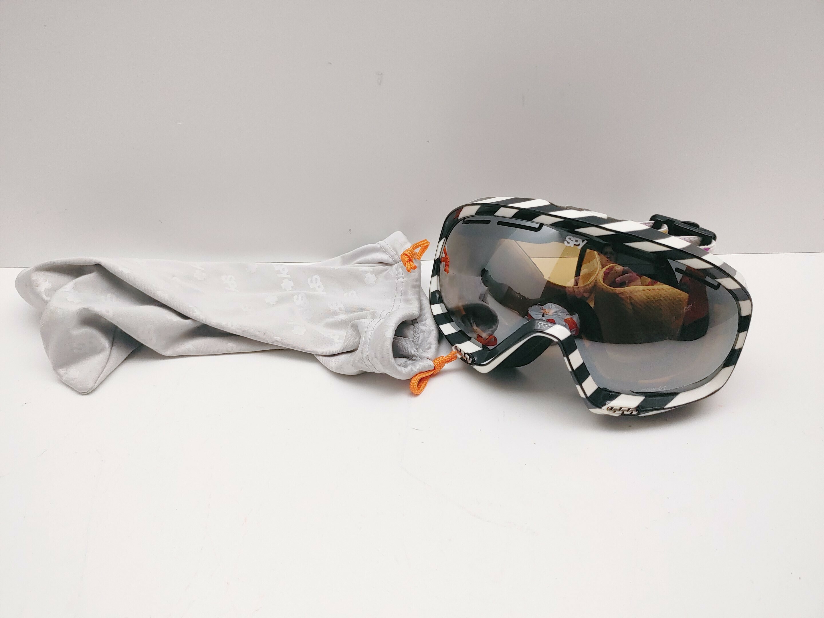 gogle-spy-gemini-szare-etui-wroclaw-jednosci-narodowej-45-sj-wroclaw