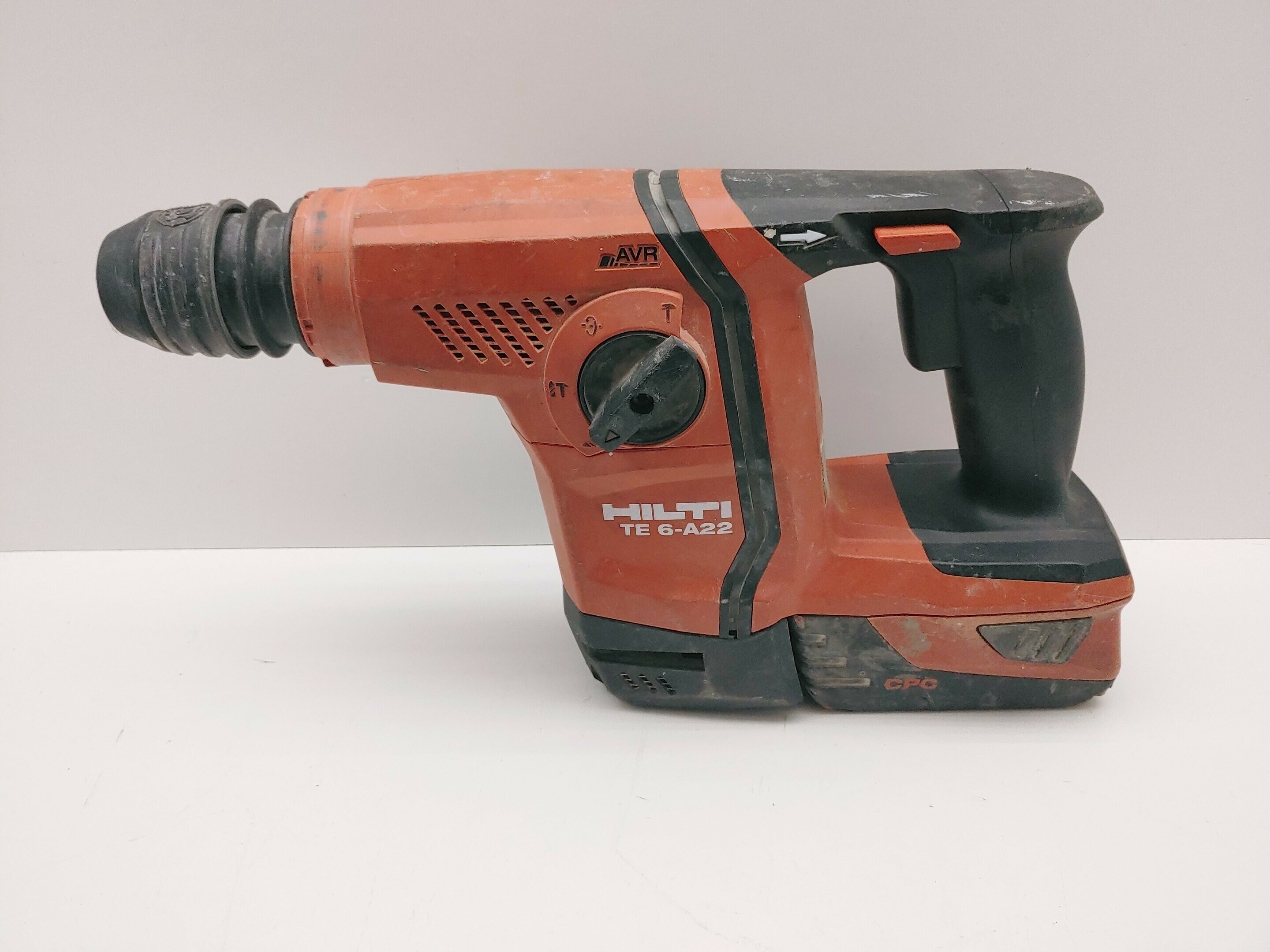 mlotowiertarka-hilti-te-6-a22-jednosci-narodowej-45-sj-wroclaw