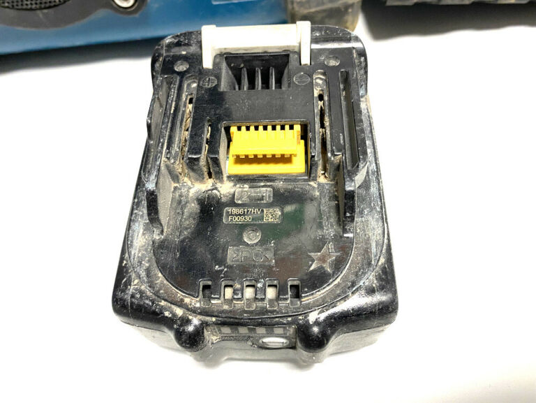 RADIO BUDOWLANE MAKITA DMR107  POLECAM!!