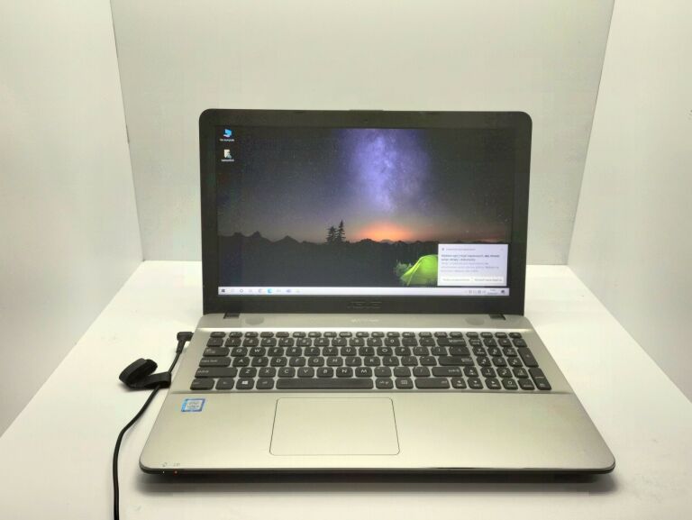 LAPTOP ASUS R541U + ZASILACZ