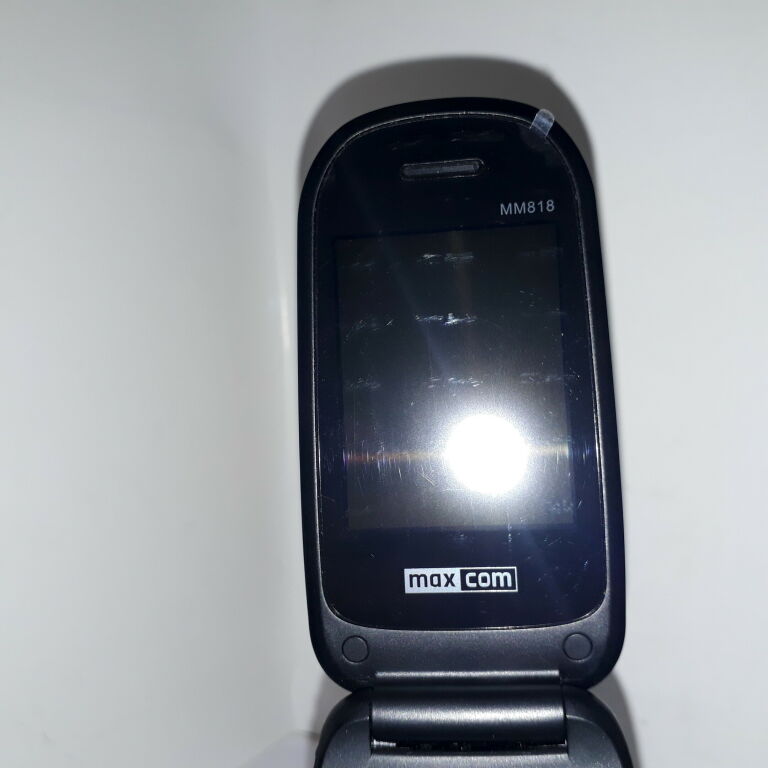 TELEFON MAXCOM MM818