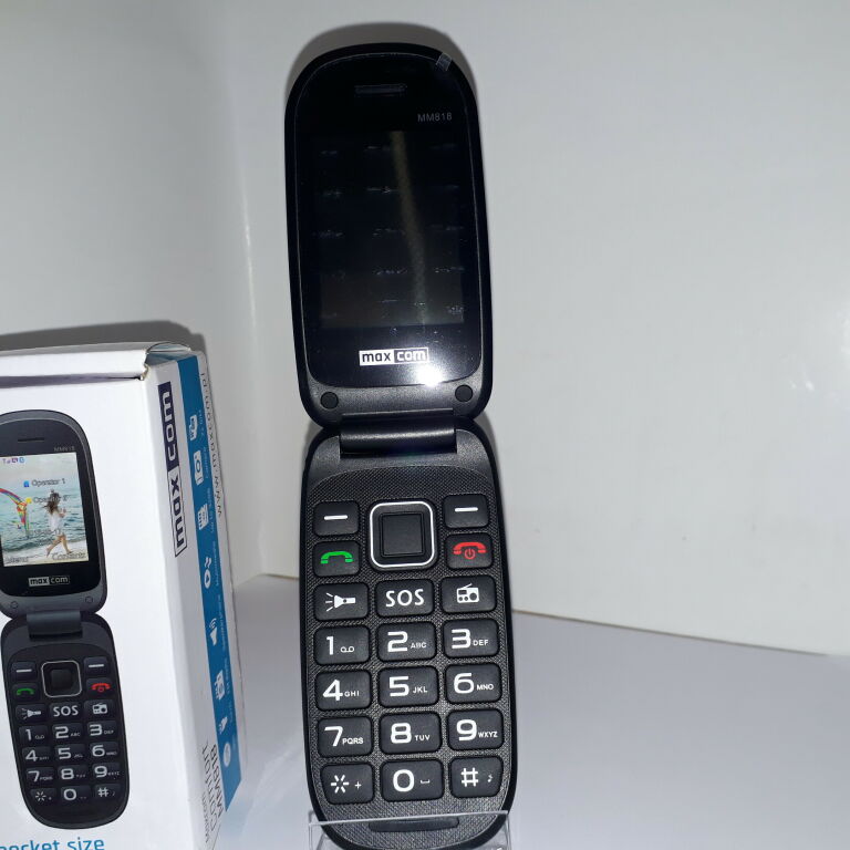 TELEFON MAXCOM MM818