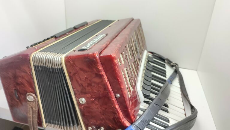 akordeon-carmen-bfa-120-basow-stan-uzywany