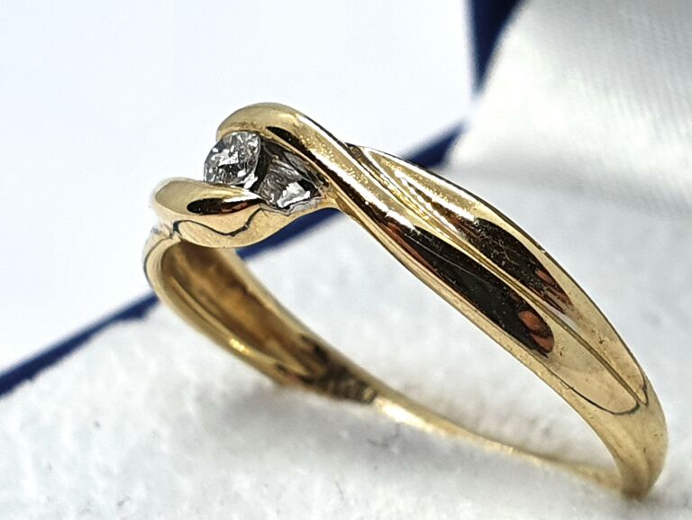 zloty-pierscionek-z-brylanetm-006ct-apart-pr585-proba-zlota-585