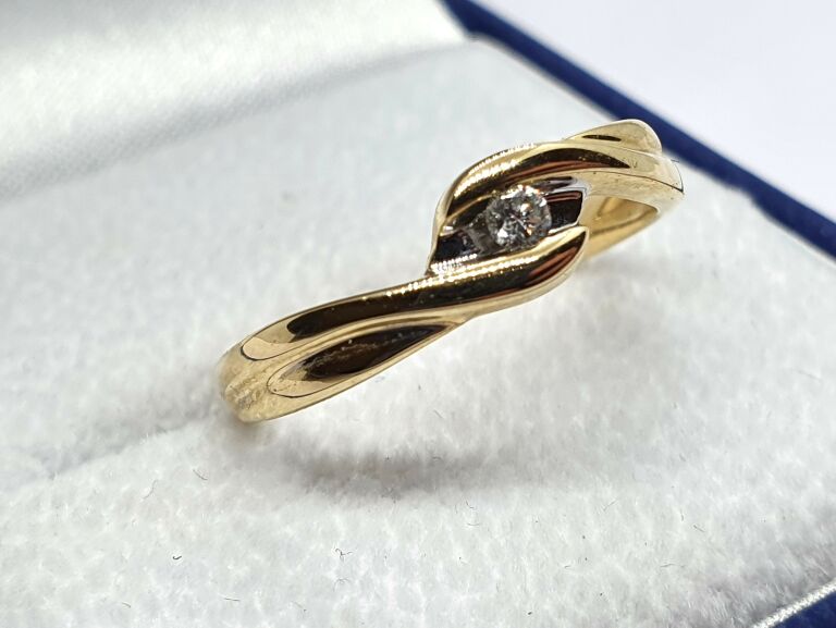 zloty-pierscionek-z-brylanetm-006ct-apart-pr585-material-zloto