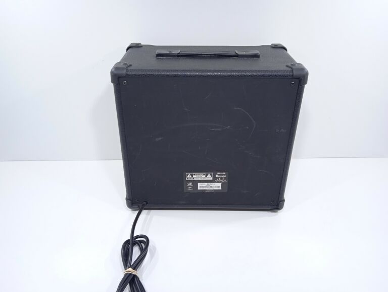 WZMACNIACZ GITAROWY IBANEZ IBZ15GR 15 WAT
