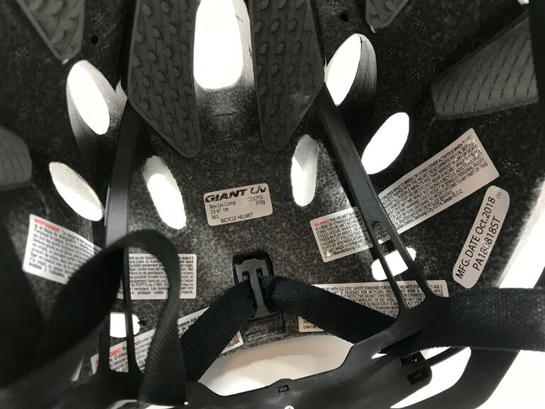 KASK GIANT LIV REV COMP CZARNY Z WZOREM
