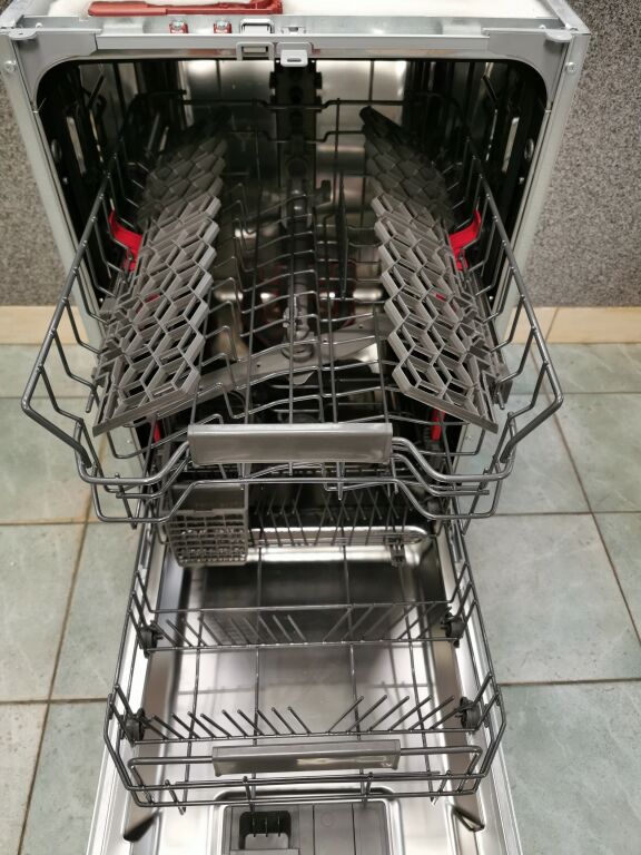 ZMYWARKA WHIRLPOOL 6 - WSIO 3T125 6PE X
