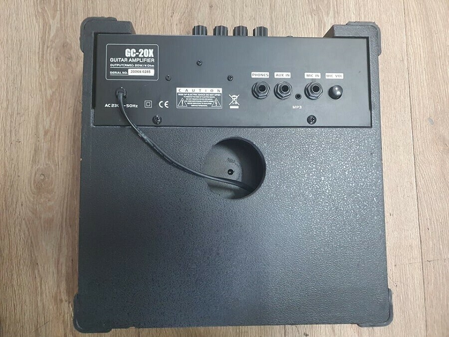 wzmacniacz-gitarowy-riot-gc-20x-20w-przybyszewskiego-4749-lodz