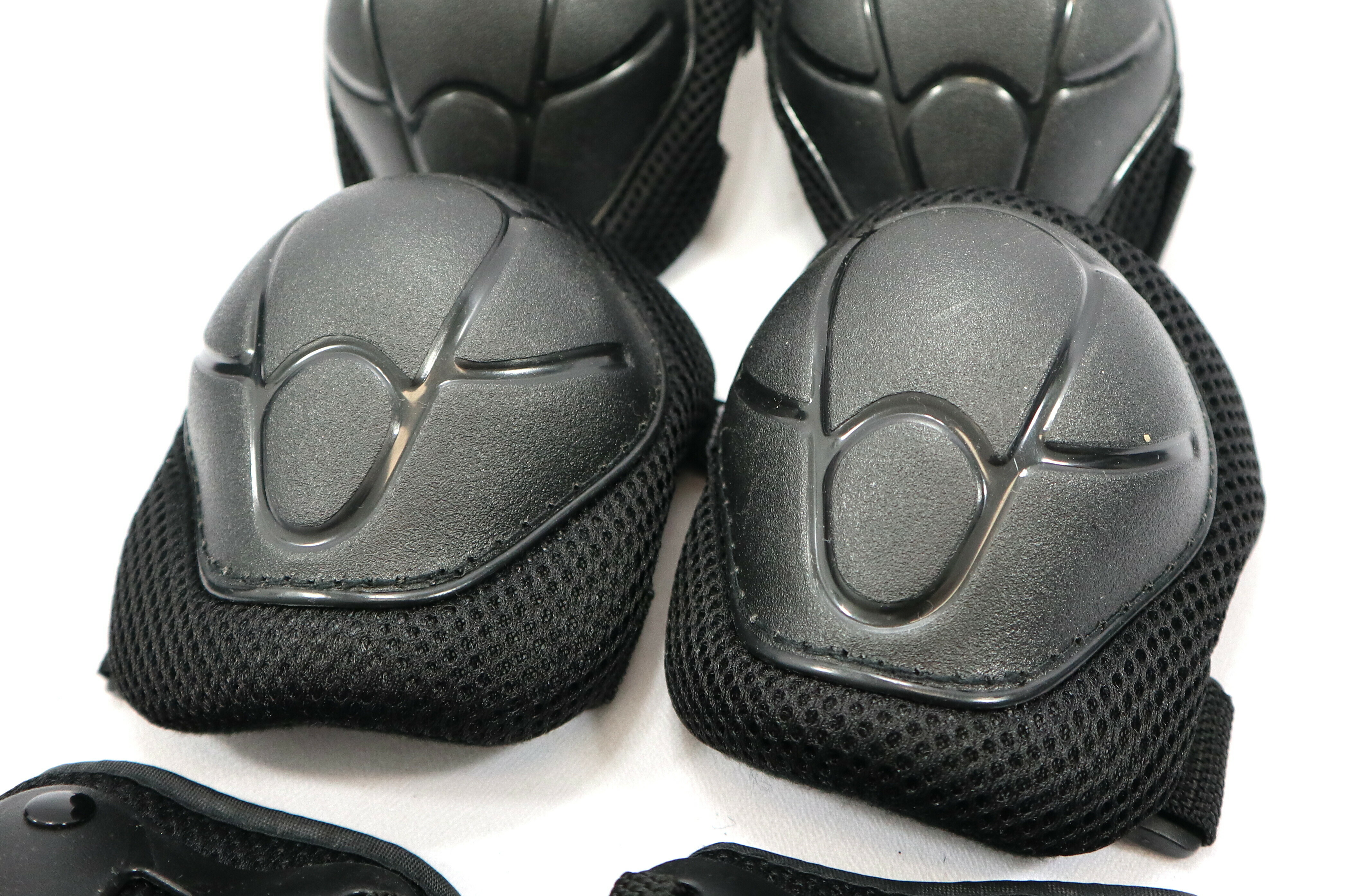 sprzet-ochronny-crzko-nakolanniki-i-ochraniacze-ean-gtin-5906083746246