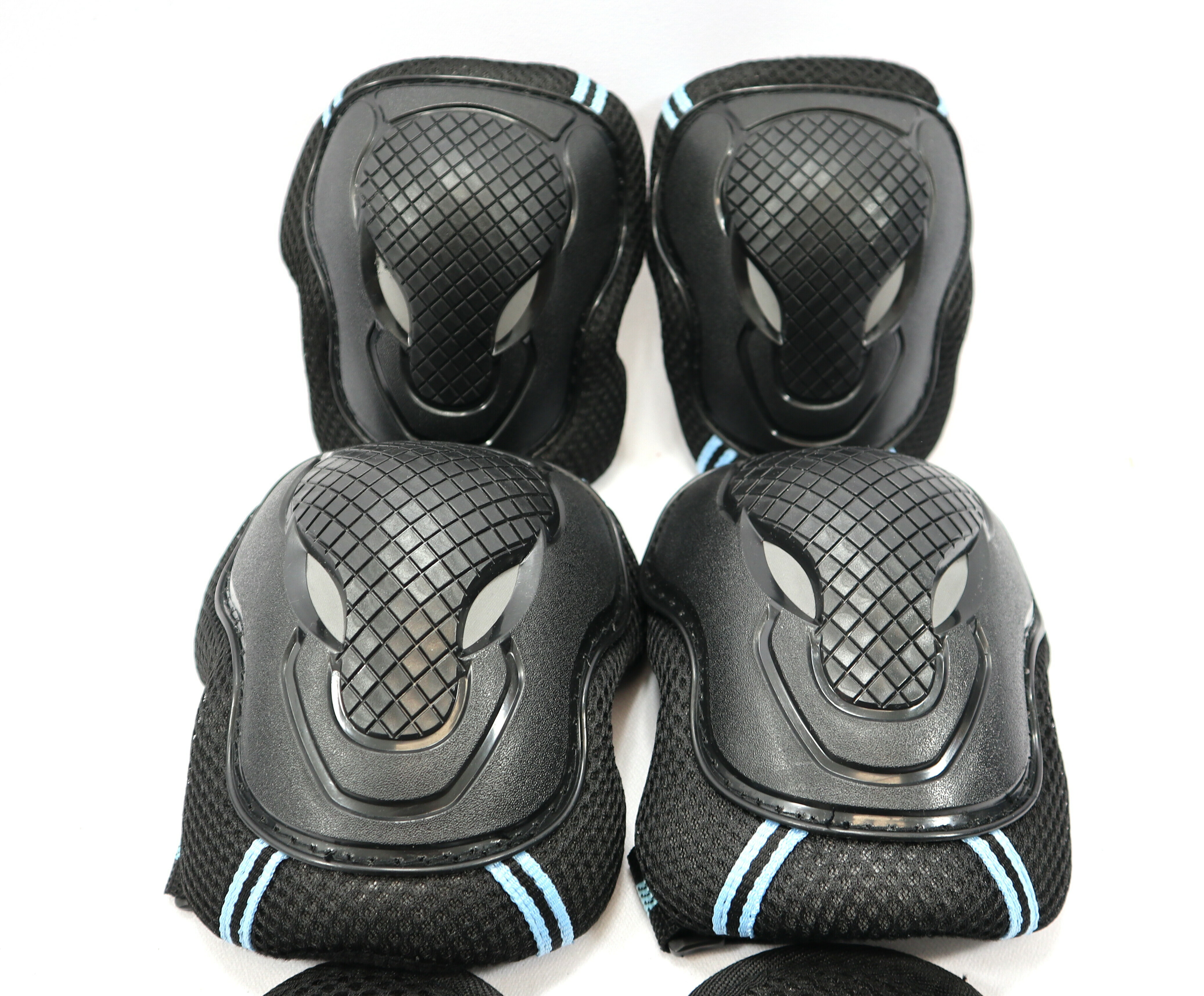 zestaw-nakolannikow-ochraniaczy-fakeface-ean-gtin-8713331403540