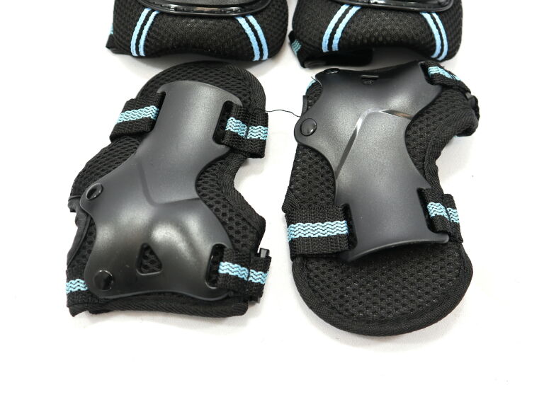 zestaw-nakolannikow-ochraniaczy-fakeface-model-vfakeface1