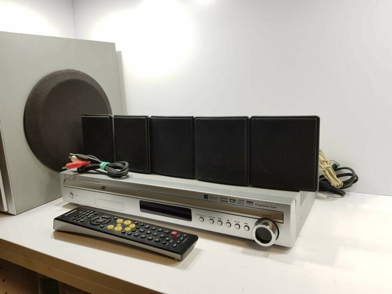KINO DOMOWE SAMSUNG HT-Q9