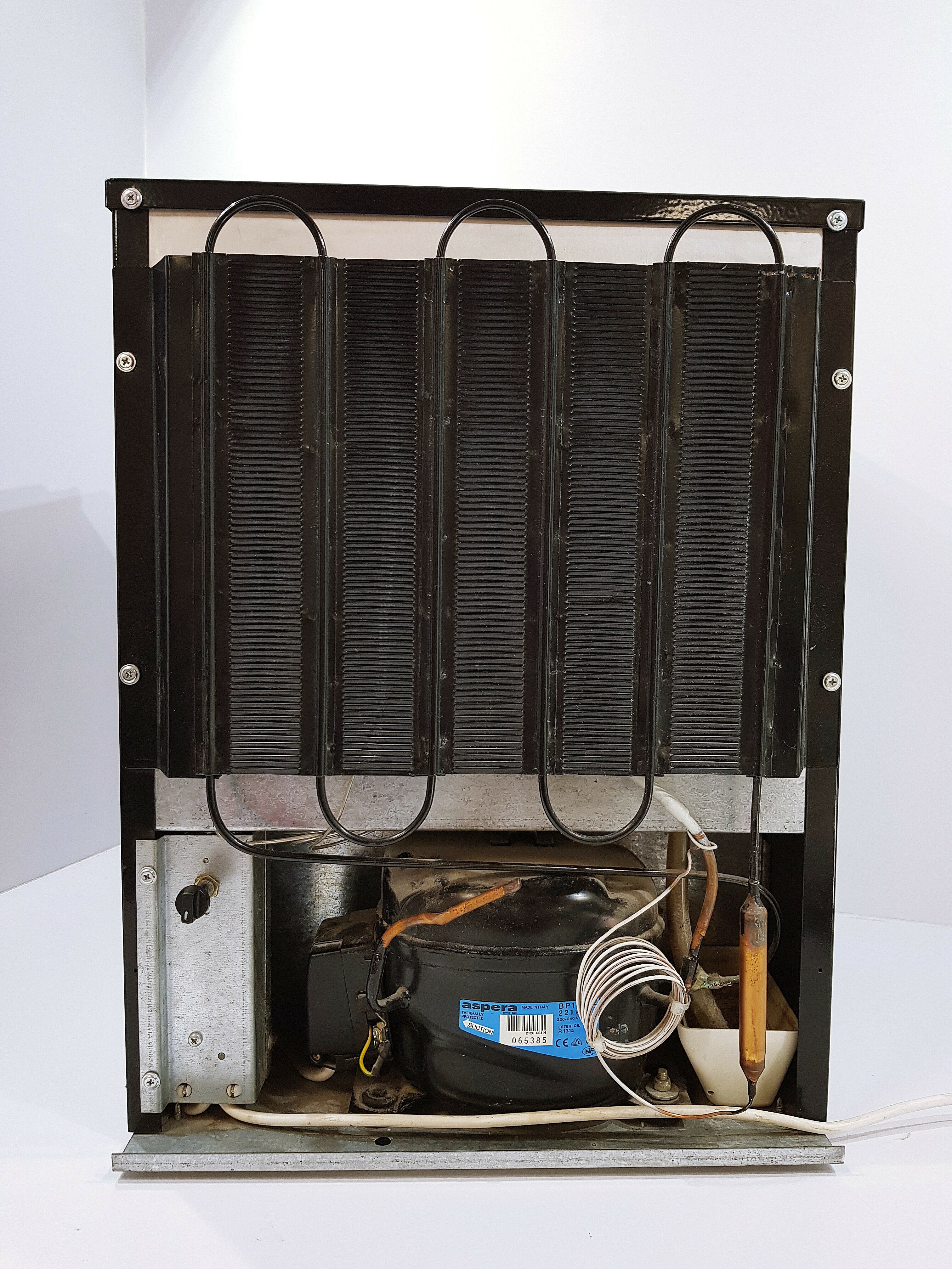 witryna-helkama-chlodziarka-45l-lodowka-marka-hendi