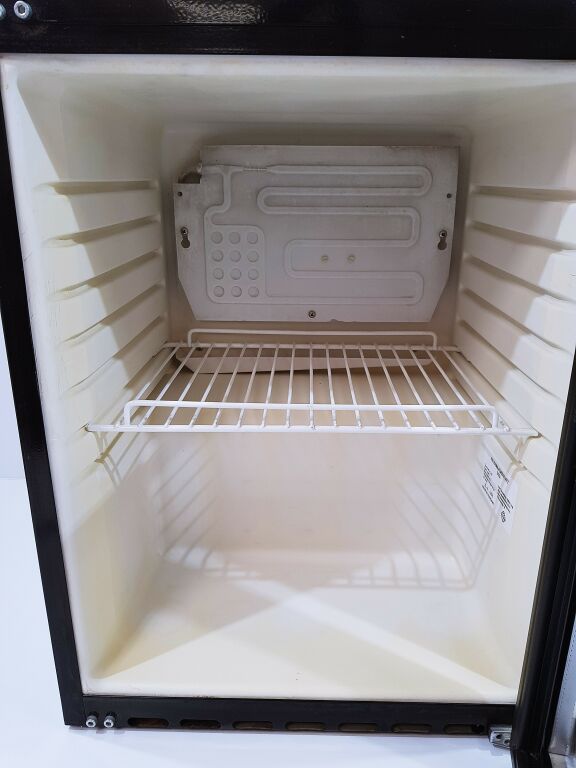 witryna-helkama-chlodziarka-45l-lodowka-stan-uzywany