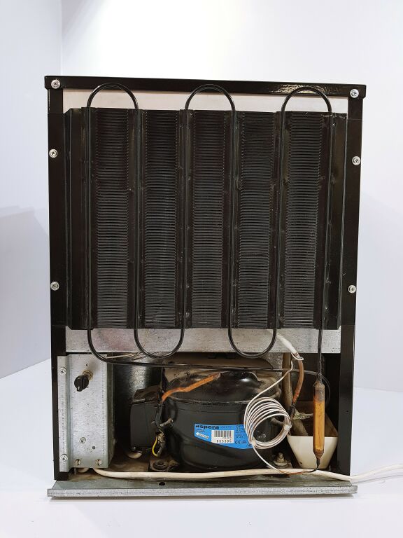 witryna-helkama-chlodziarka-45l-lodowka-marka-hendi