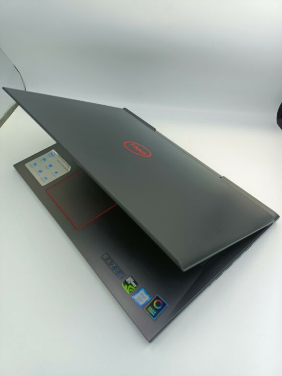 laptop-dell-inspiron-15-7577-i5-8gb256gb-super-pojemnosc-dysku-256