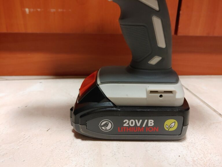 WIERTARKO WKRĘTARKA AKUMULATOROWA JD631020A 20V