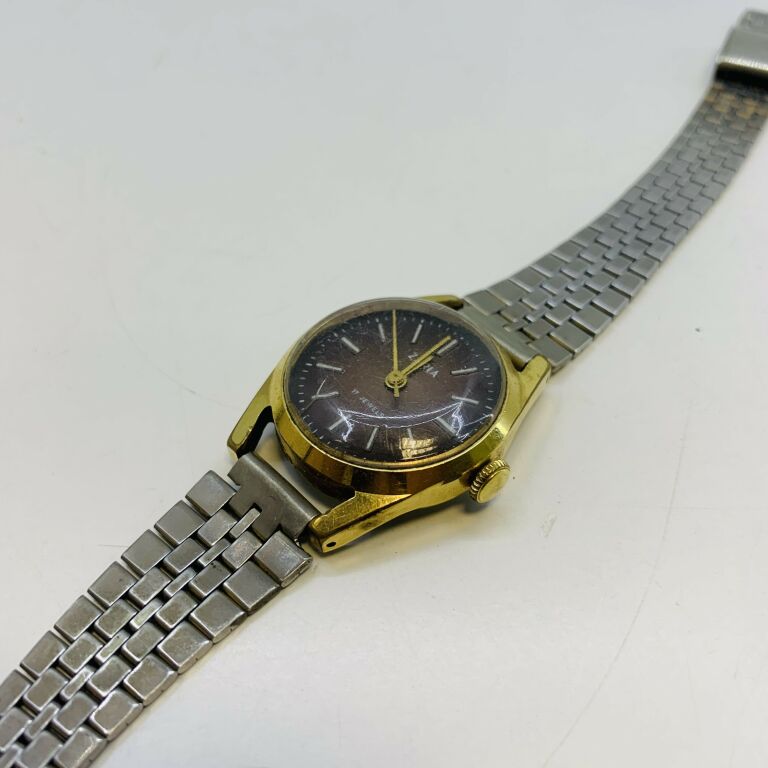 zegarek-damski-zara-funkcje-brak