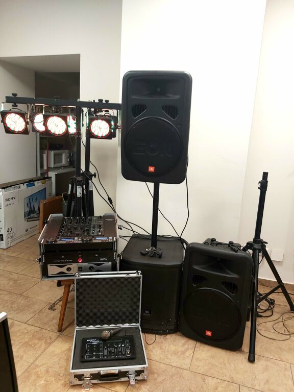 PROFESJONALNY SPRZĘT DJ JBL POTEŻNY ZESTAW