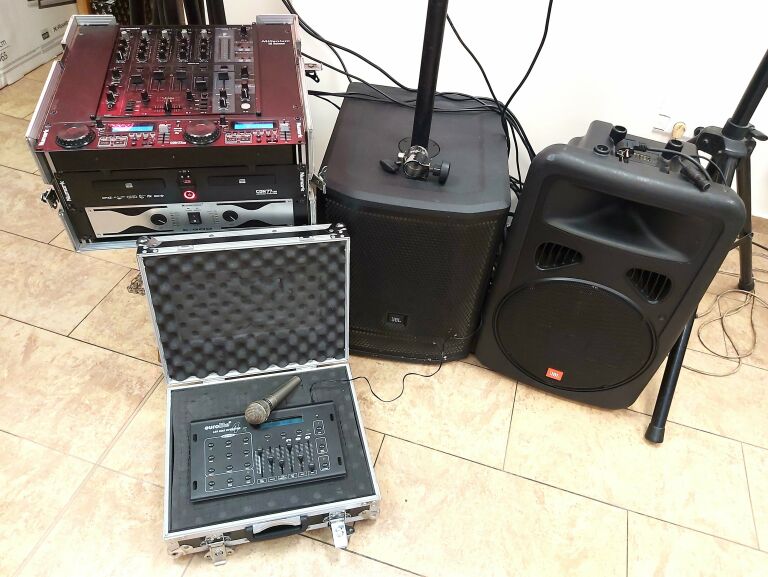 PROFESJONALNY SPRZĘT DJ JBL POTEŻNY ZESTAW