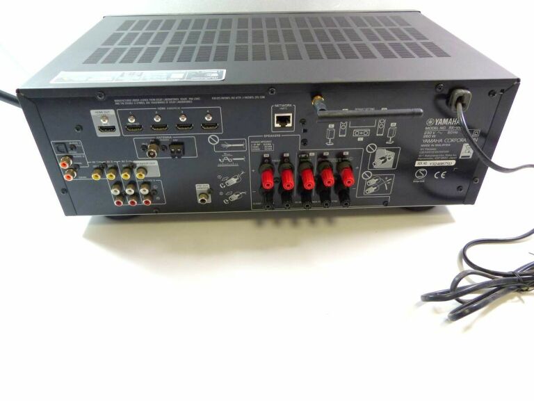 YAMAHA RX-V483 KOMPLET