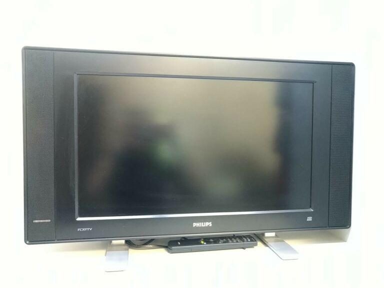 TELEWIZOR PHILIPS 26PF3321/12 Z PILOTEM