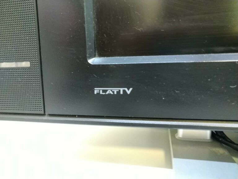 TELEWIZOR PHILIPS 26PF3321/12 Z PILOTEM