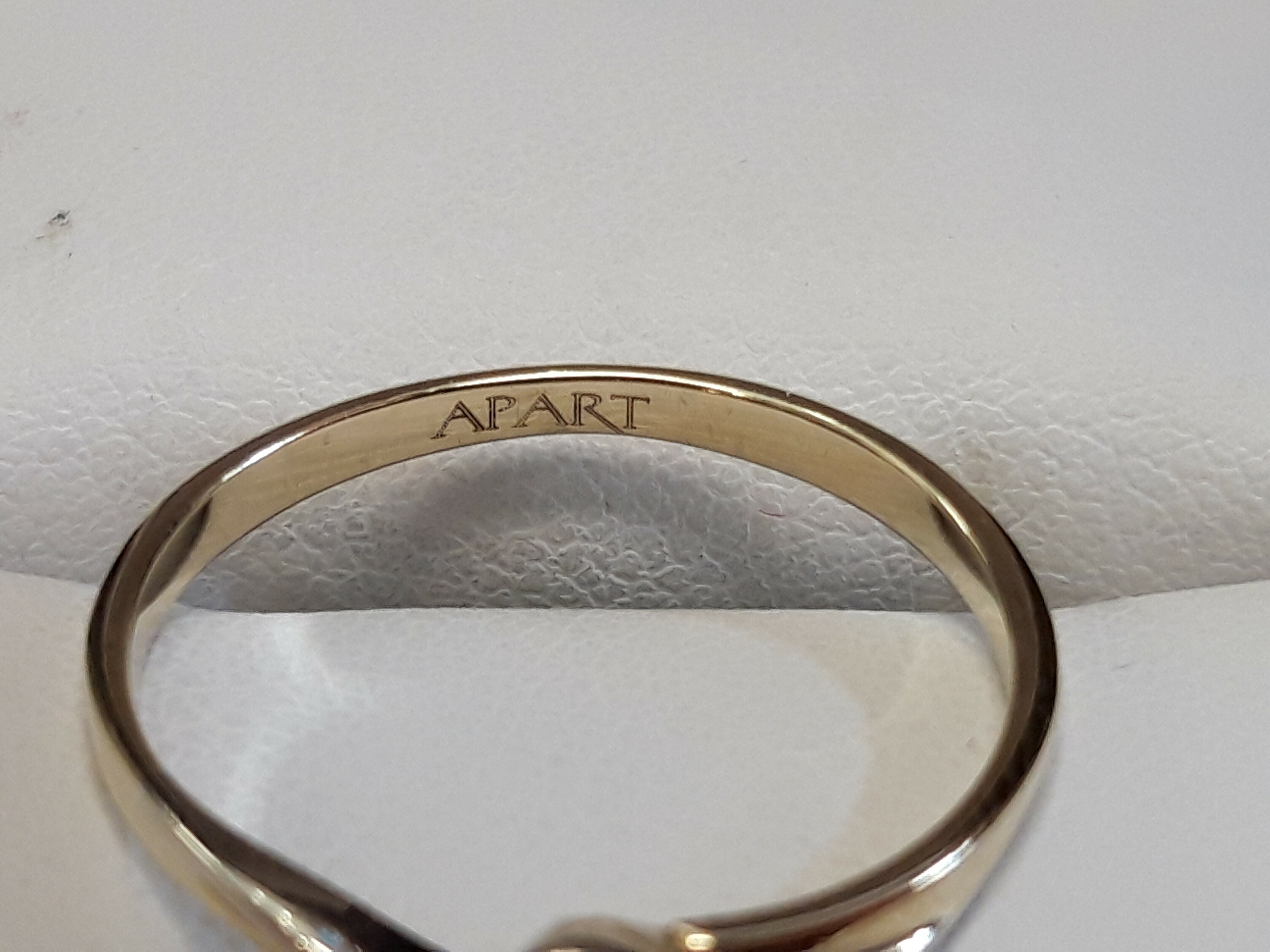 zloty-pierscionek-z-diamentem-pr585-r14-apart-material-zloto