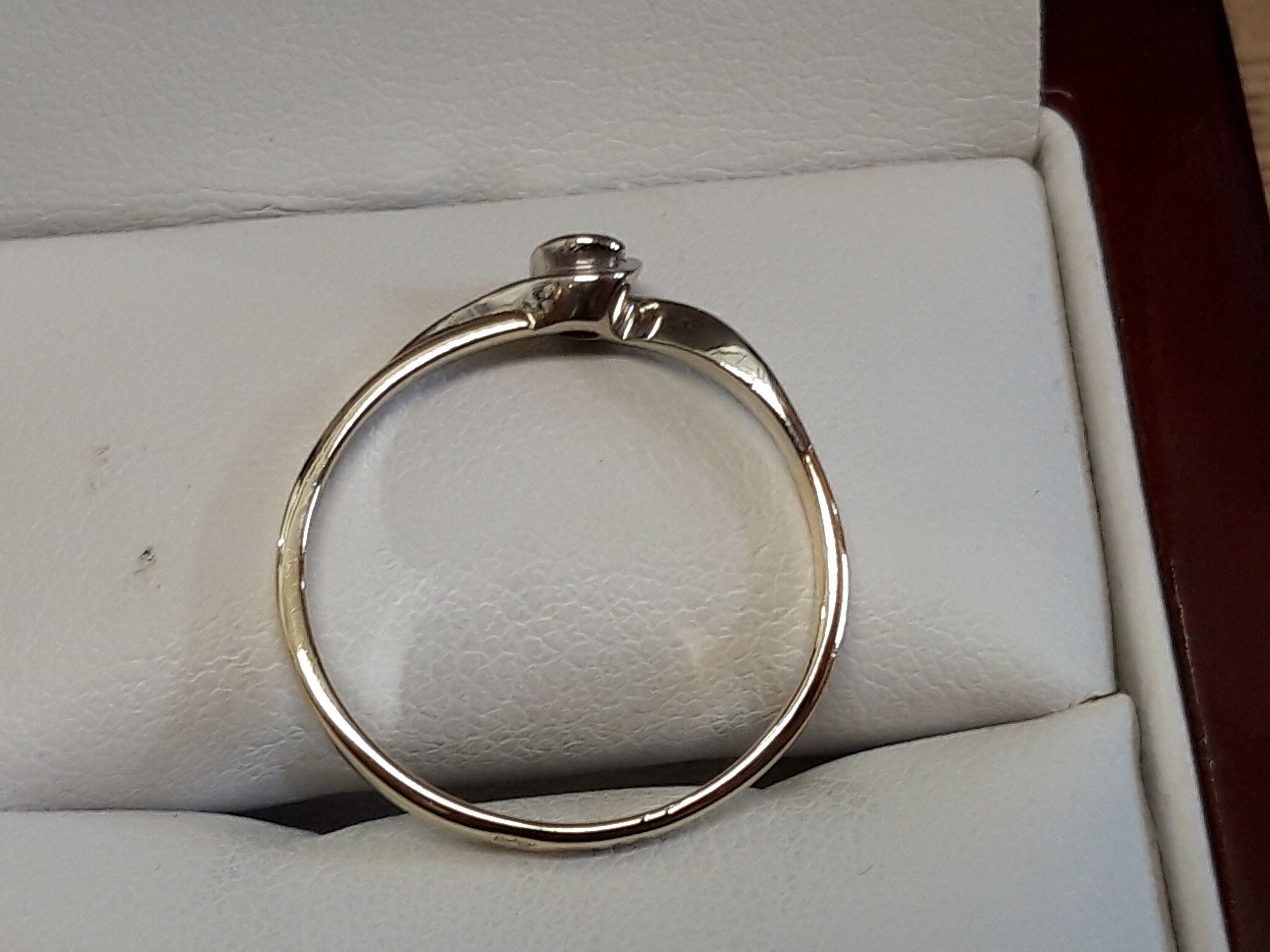 zloty-pierscionek-z-diamentem-pr585-r14-apart-rodzaj-klasyczne