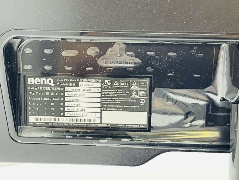 MONITOR BENQ ET-0026-8 22" + KABLE