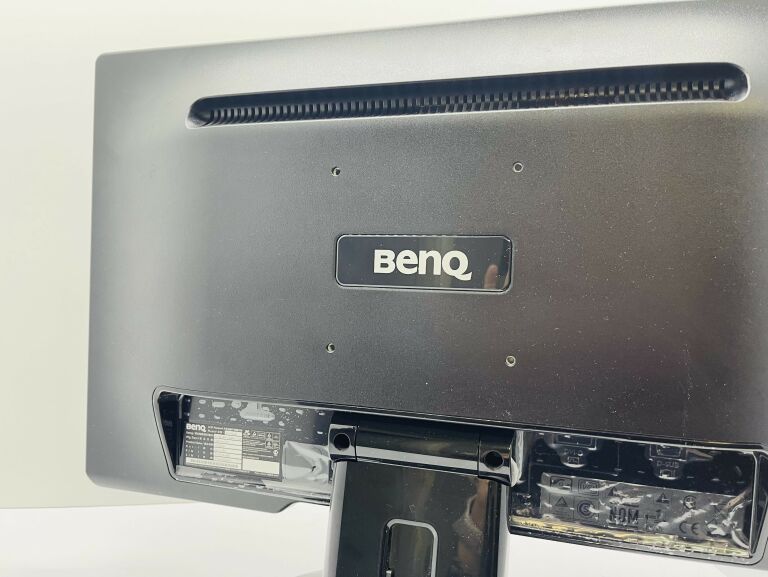 MONITOR BENQ ET-0026-8 22" + KABLE