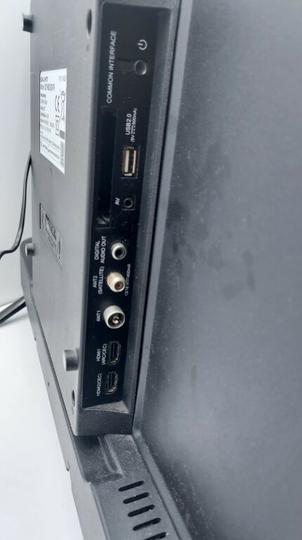 TELEWIZOR BAUHN 32 LED TV +PILOT