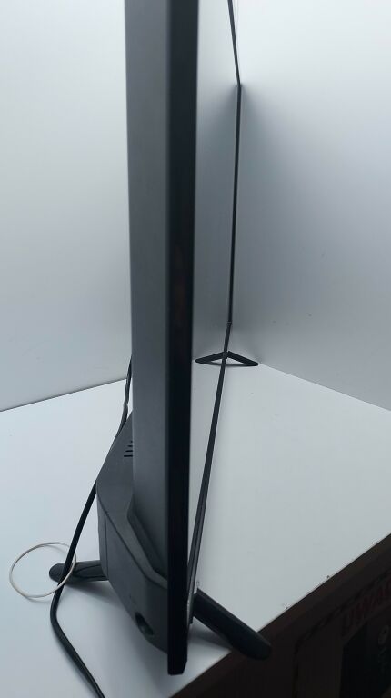 TELEWIZOR BAUHN 32 LED TV +PILOT
